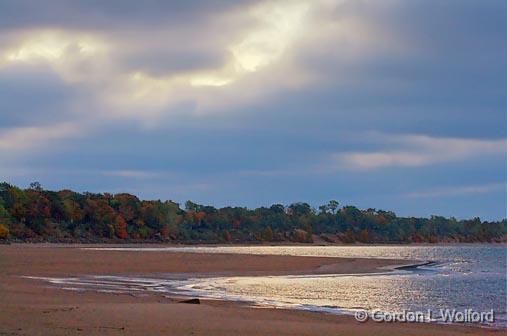 Cloudy Sunrise_23578.jpg - A thwarted sunrise over Lake Erie on Canada's south coast near Sherkston Shores, Ontario.